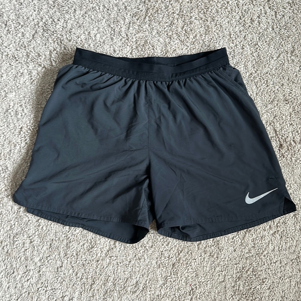 Nike running shorts with liner size medium men’s 5”